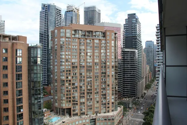 Additional image 18 of 1080 Bay St Unit 1811