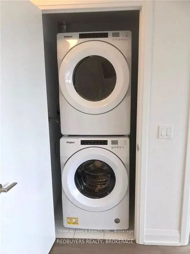 Additional image 14 of 77 Mutual St Unit 1606