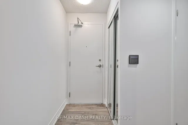 Additional image 9 of 25 Carlton St Unit 2010