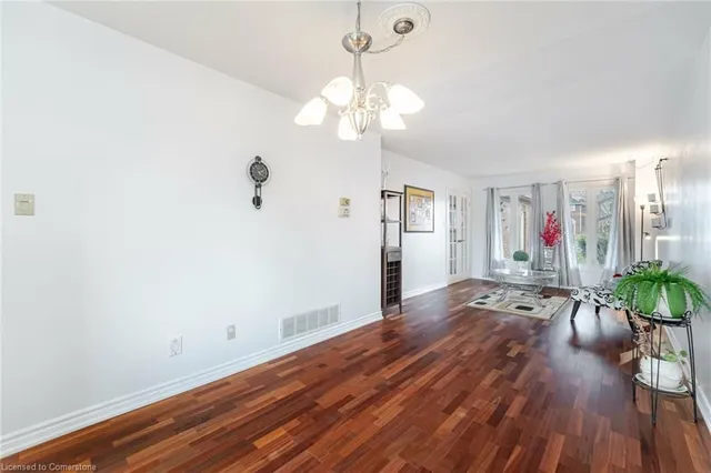 Additional image 10 of 140 Lord Simcoe Dr