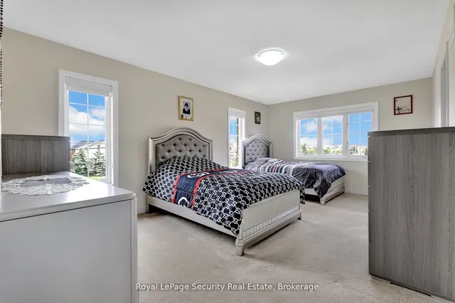 Additional image 16 of 80 Aspermont Cres