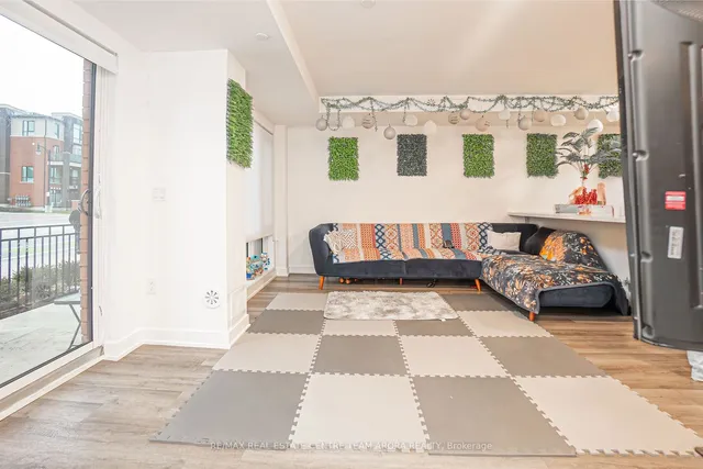 Additional image 5 of 165 Veterans Dr Unit 5