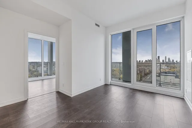 Additional image 4 of 2020 Bathurst St Unit PH 16