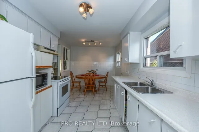 Additional image 30 of 23 Benton St