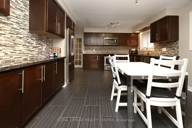 Additional image 9 of 18 Wright St