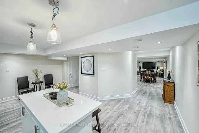 Additional image 33 of 39 Lampman Cres