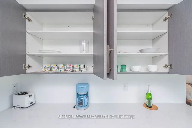 Additional image 18 of 195 Veterans Dr Unit 15