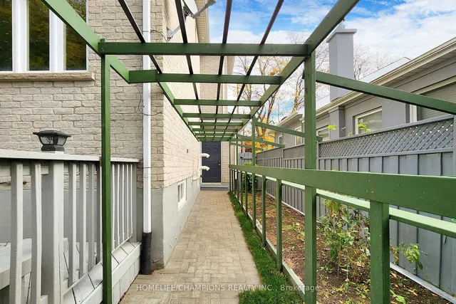 Additional image 38 of 896 Kennedy Rd