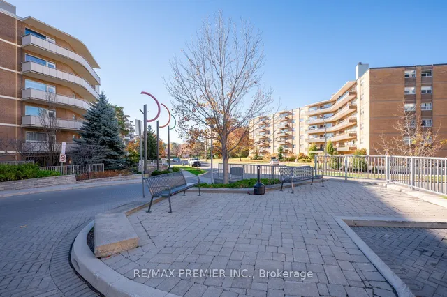 Additional image 37 of 35 Fontenay Crt Unit 902