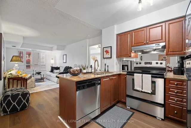 Additional image 5 of 225 Wellesley St Unit 216