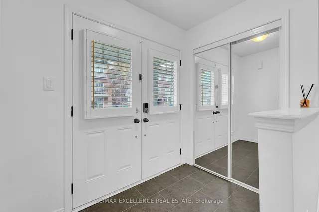 Additional image 4 of 5 Francesco St