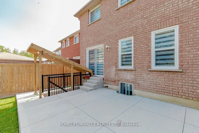 Additional image 36 of 44 Leatherhead Crt