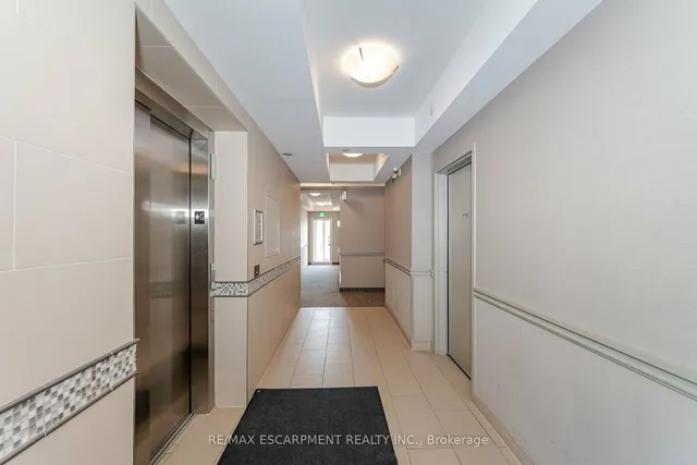 Additional image 4 of 54 Sky Harbour Dr Unit 105