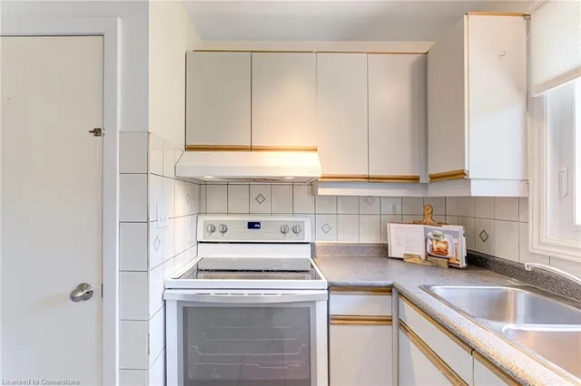 Additional image 21 of 108 Corby Cres