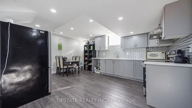 Additional image 29 of 22 Adeline Crt