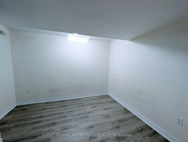 Additional image 29 of 27 Prince Cres