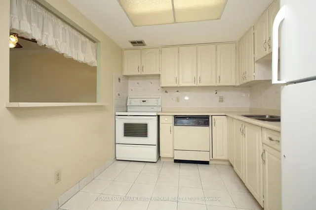 Additional image 13 of 20 Dean Park Rd Unit 908