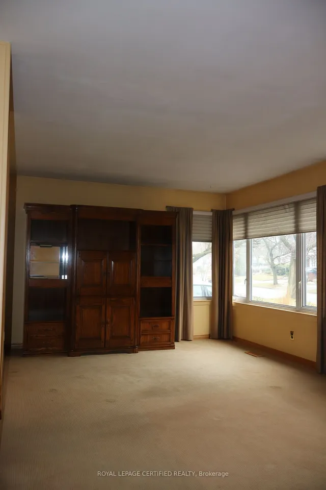 Additional image 4 of 35 Ladore Dr