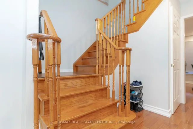 Additional image 16 of 3 Candy Cres