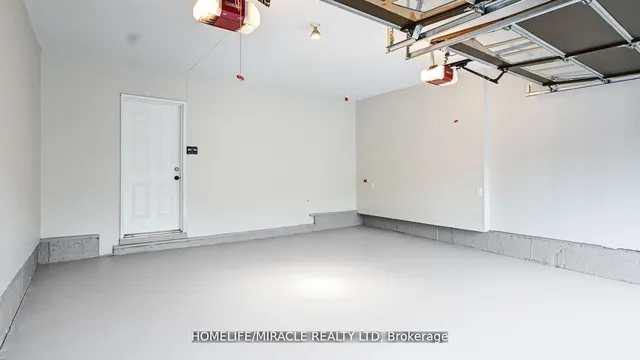 Additional image 30 of 33 Orangeblossom Tr