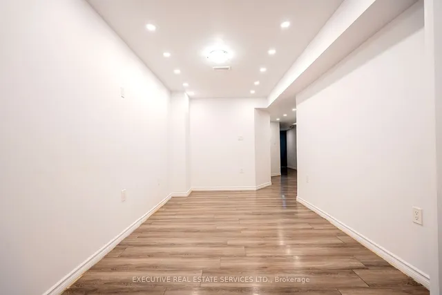 Additional image 33 of 51 Gower Cres