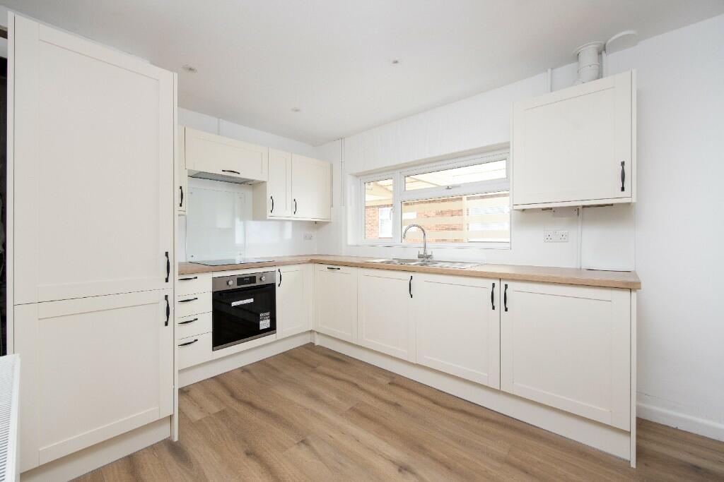 Additional image 5 of Trowbridge - NO CHAIN