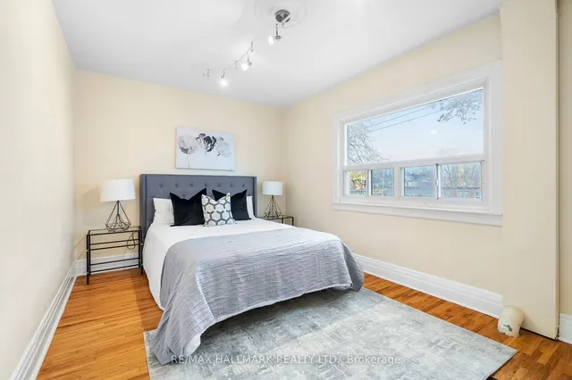 Additional image 18 of 393 Ossington Ave