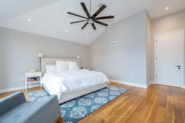 Additional image 15 of 323 Douglas Ave