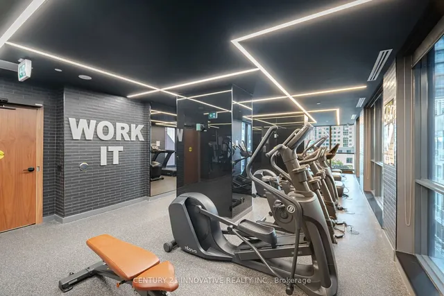 Additional image 29 of 327 King St Unit 601