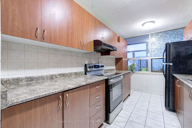 Additional image 9 of 25 Kensington Rd Unit 1111