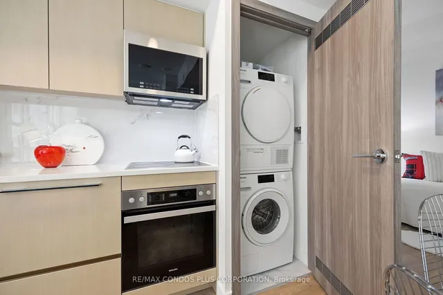 Additional image 17 of 38 Widmer St Unit 810