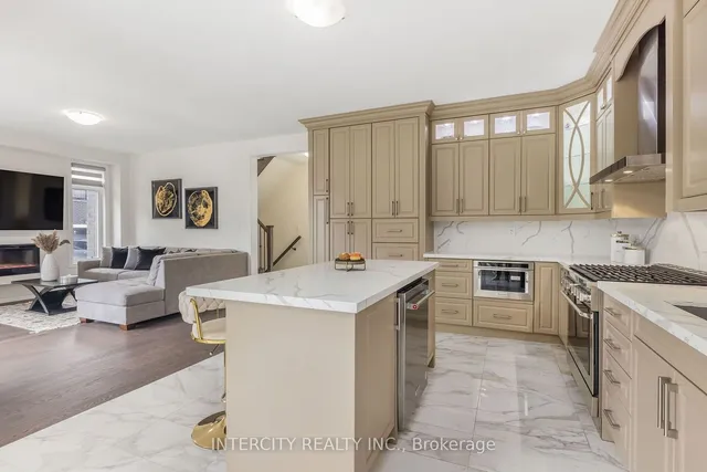 Additional image 15 of 54 Moorcroft Pl