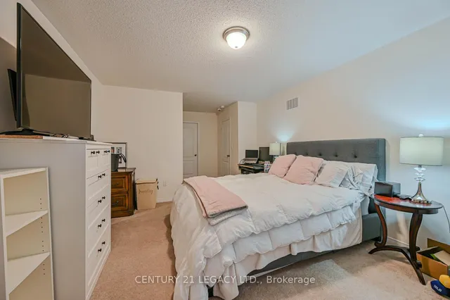 Additional image 32 of 67 Zelda Rd