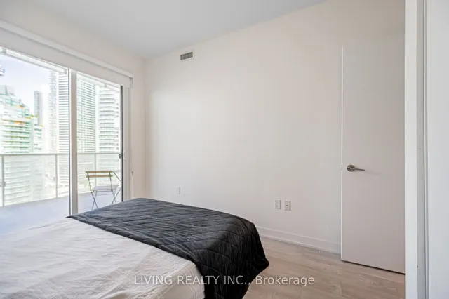 Additional image 14 of 15 Queens Quay Unit 1405