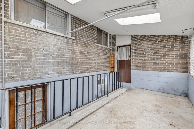 Additional image 33 of 82 Terra Cotta Cres