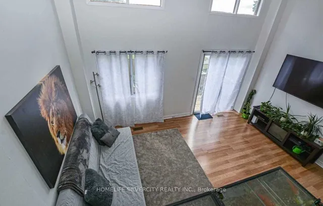 Additional image 5 of 19 Dawson Cres Unit 19