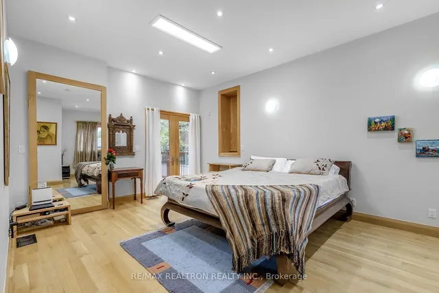 Additional image 14 of 98 Burbank Dr