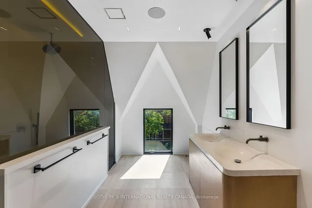 Additional image 20 of 48 Shaftesbury Ave