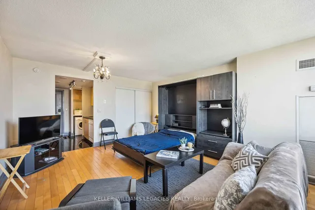Additional image 6 of 2737 Keele St Unit 821