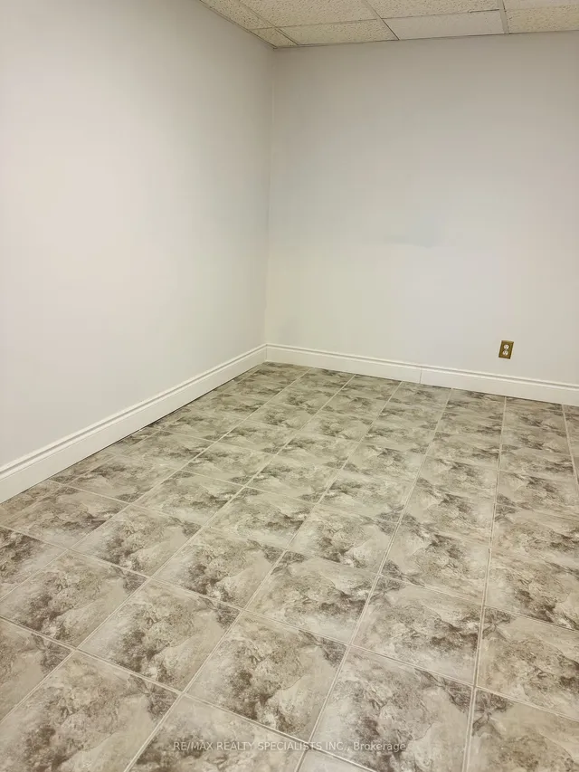 Additional image 21 of 206 Folkstone Cres