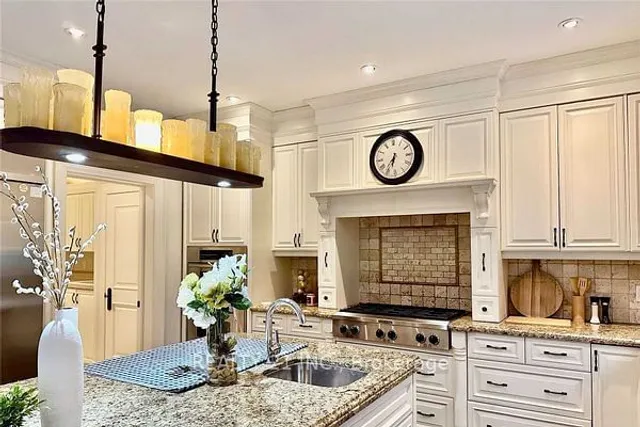 Additional image 36 of 92 Hill Cres