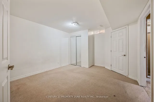 Additional image 30 of 11 Corona Gate