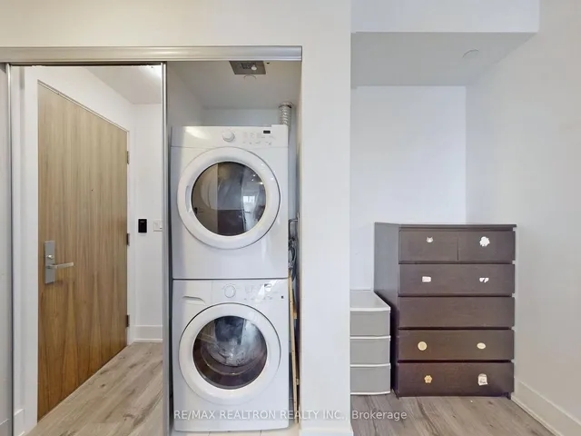 Additional image 29 of 200 Bloor St Unit 2007