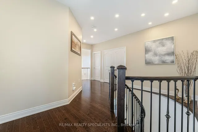 Additional image 17 of 8 Herringbone Cres