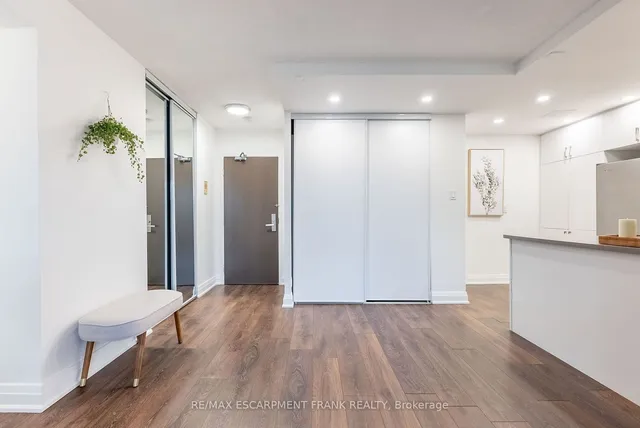 Additional image 19 of 45 Southport St Unit 212