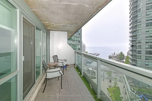 Additional image 11 of 10 Yonge St Unit 1001