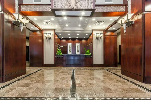 Additional image 3 of 35 Balmuto St Unit 2101