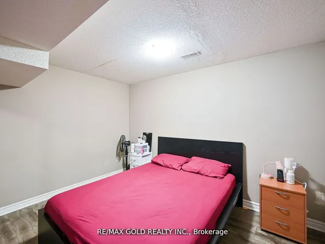 Additional image 34 of 25 Maverick Cres