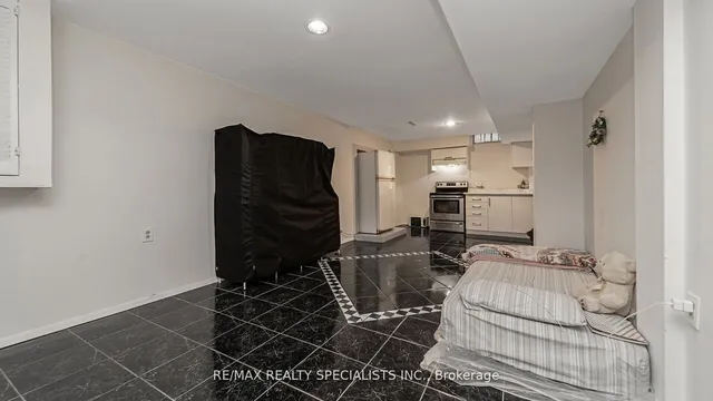 Additional image 26 of 13 Stillwater Cres