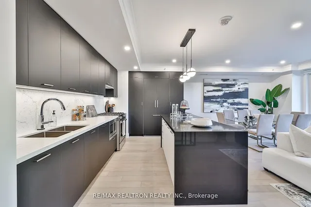 Additional image 8 of 285 Avenue Rd Unit 502